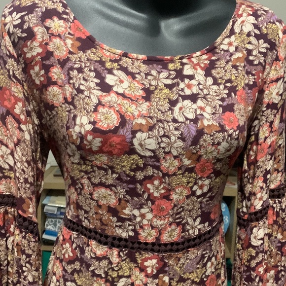 Tree of life florallong bell sleeve floral midi with lace insert in earthy tones - Picture 2 of 6